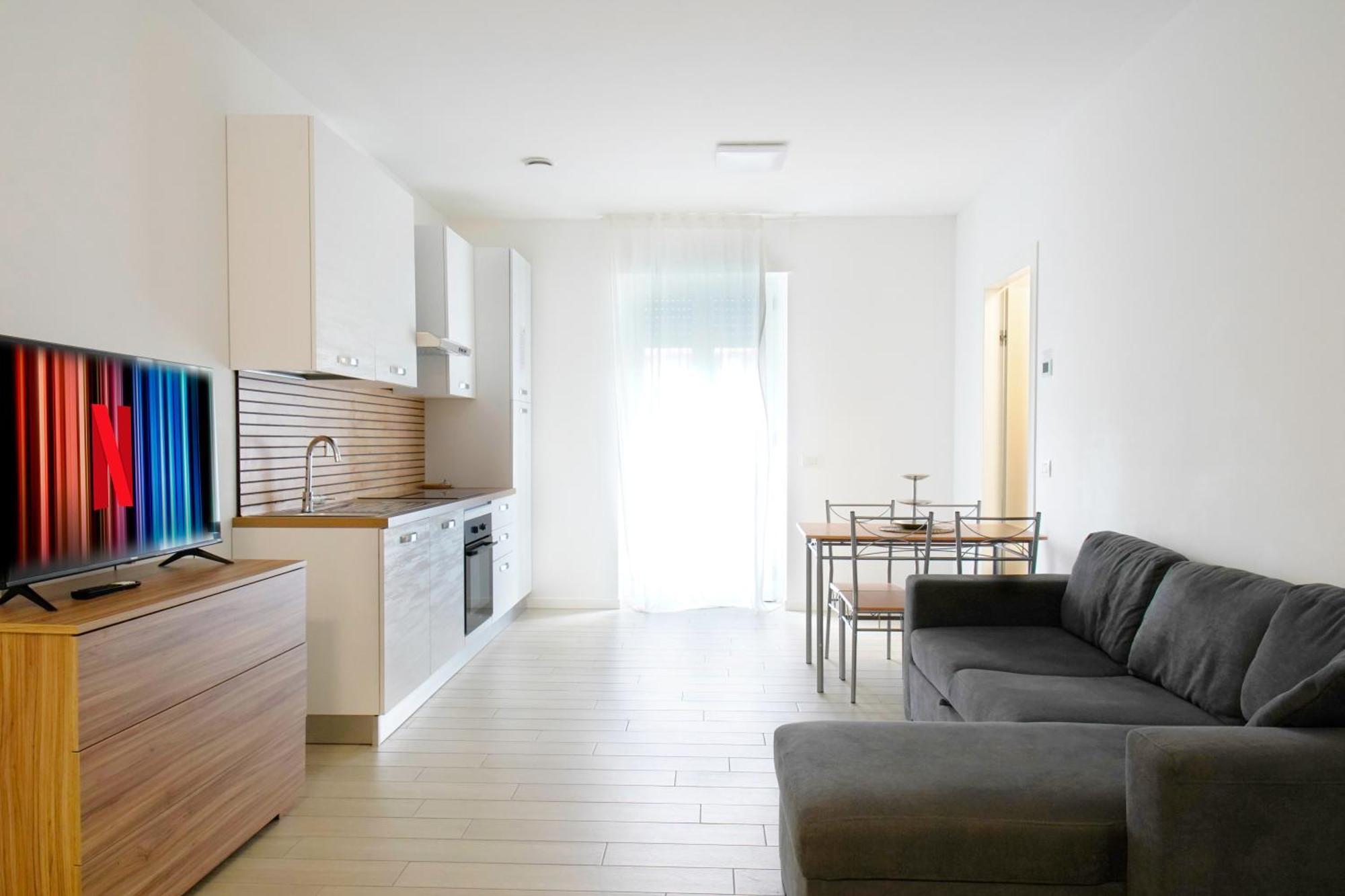 Casa Ideale Tim Appartmanti Moderni Vicina Al Centro Lecco Extérieur photo